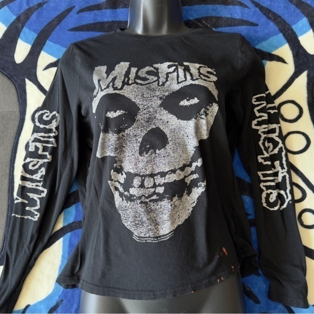 DIVIDED H&M MISFITS 2017 Size S (out of print) 💀🎃